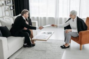 Executor vs Trustee: Roles, Duties, and Key Differences